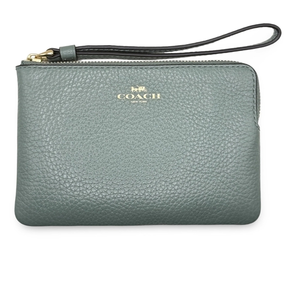 COACH NWOT Sage Leather Corner Zip Wristlet